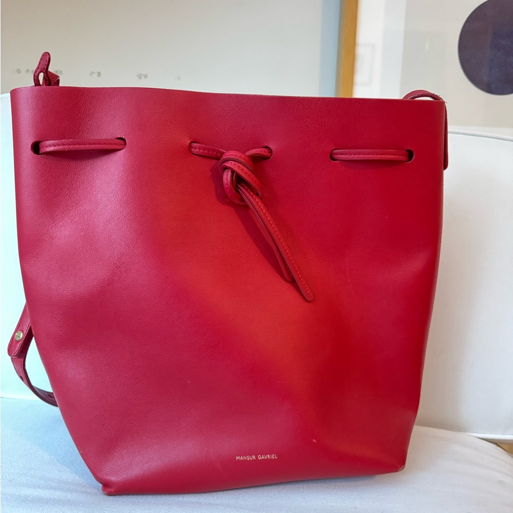 Manure Gavriel bucket bag in red leather